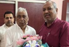 Photo of गोंडा हत्याकांड के बीच संजय निषाद की माता प्रसाद पांडे से मुलाकात, यूपी सियासत में हलचल