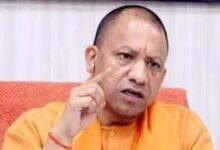 Photo of गोरखपुर में सड़क निर्माण की धीमी रफ्तार पर CM योगी सख्त, अधिकारियों को काम तेज करने के निर्देश