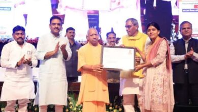 Photo of CM योगी ने 1,375 ग्राम पंचायत अधिकारियों को सौंपे नियुक्ति पत्र, 10 दिनों में 6,672 युवाओं को मिली सरकारी नौकरी