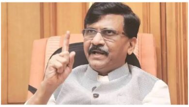 Photo of महाराष्ट्र में नवरात्रि के गरबा में मुस्लिम बैन, VHP की गाइडलाइंस पर भड़का विपक्ष