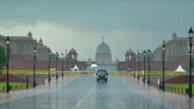Photo of दिल्ली-NCR में बारिश से लौटी ठंड, क्या जहरीली हवा से भी मिलेगी राहत?