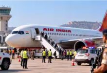 Photo of फ्रैंकफर्ट से दिल्ली जा रही Air India फ्लाइट डायवर्ट, अहमदाबाद ATC को मिला हाईजैक अलर्ट, जयपुर में इमरजेंसी लैंडिंग
