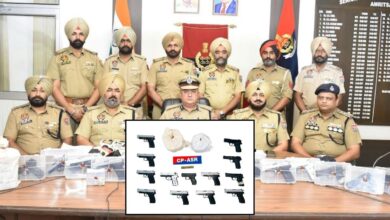 Photo of पंजाब पुलिस की बड़ी कार्रवाई, Amritsar में 13 पिस्तौल व ड्रग्स समेत 5 आरोपी गिरफ्तार