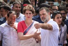 Photo of दिल्ली में विपक्ष की मांग ज्ञानेश कुमार का इस्तीफा, राहुल-प्रियंका संग संसद पहुंचीं ममता, राष्ट्रपति मुर्मू से करेंगे मुलाकात