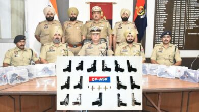 Photo of Punjab में हथियार सप्लाई नेटवर्क का भंडाफोड़, नाबालिग समेत 8 गिरफ्तार, 15 पिस्तौल बरामद