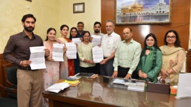 Photo of Punjab News : डॉ. बलबीर सिंह ने 6 नवनियुक्त खाद्य सुरक्षा अधिकारियों को सौंपे नियुक्ति पत्र