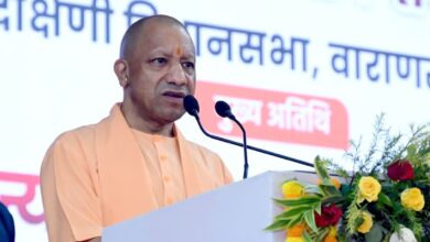 Photo of माफिया की जगह सिर्फ मिट्टी, कब्जाई जमीनों पर बनेंगी गरीबों की हवेलियां- सीएम योगी