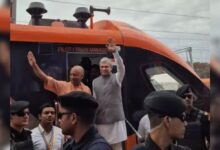 Photo of दीपावली पर काशी को योगी सरकार की बड़ी सौगात, दिल्ली के लिए शुरू हुई देश की दूसरी वंदे भारत स्लीपर ट्रेन