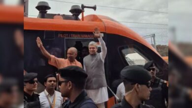 Photo of दीपावली पर काशी को योगी सरकार की बड़ी सौगात, दिल्ली के लिए शुरू हुई देश की दूसरी वंदे भारत स्लीपर ट्रेन