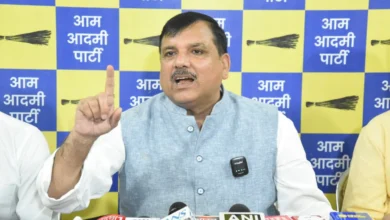 Photo of स्वनिर्मित फॉर्म-7 कैसे बना, समयसीमा खत्म होने के बाद नाम काटने के 1,10,476 आवेदन कैसे आये?: संजय सिंह