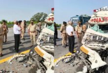 Photo of सुल्तानपुर में बड़ा हादसा, पार्थिव शरीर लेकर जा रही एंबुलेंस ट्रक से टकराई, 4 की मौत