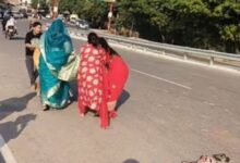 Photo of उन्नाव में रील बनाने के लिए सड़क पर खेली कबड्डी, वीडियो वायरल