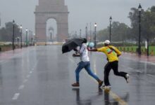 Photo of दिल्ली-NCR में तड़के सुबह से बूंदाबांदी ने बदला मौसम का मिजाज, चक्रवात अर्नब का असर