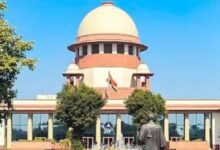 Photo of SC कोर्ट सख्त, बैरिकेडिंग हटाने और मेट्रो सामान्य चलाने का आदेश, सरकार को अवमानना नोटिस