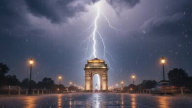 Photo of दिल्ली में देर रात गरज-चमक के साथ झमाझम बारिश, मौसम हुआ ठंडा