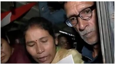 Photo of अंकिता भंडारी केस में इंडिया गेट पर पवन खेड़ा समेत कई कांग्रेसी हिरासत में, माता-पिता रिहा