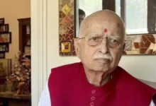 Photo of लालकृष्ण आडवाणी अपोलो अस्पताल में भर्ती, सीने में संक्रमण, हालत स्थिर