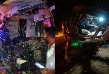 Photo of कर्नाटक में बस-ट्रक की भीषण टक्कर, 4 की मौत और 14 घायल
