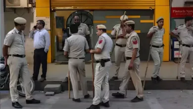 Photo of Noida में एक दर्जन के करीब स्कूलों को बम से उड़ाने की धमकी, जांच में जुटी पुलिस